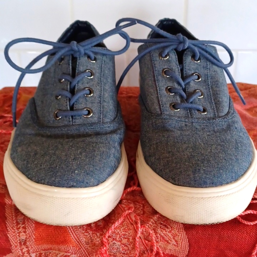 EUC MENS SUPPLY LAB SNEAKERS